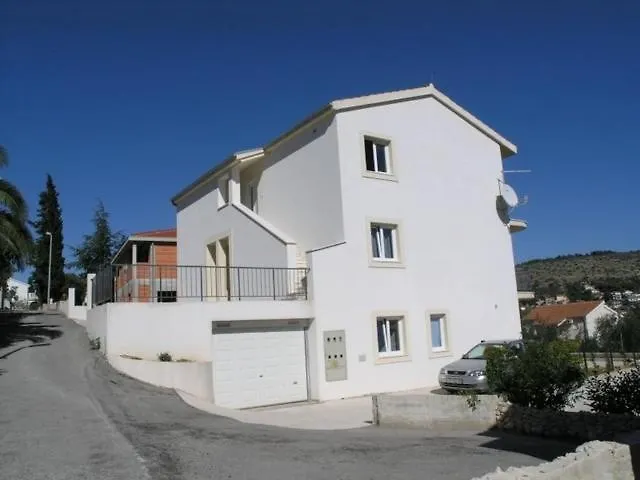Apartment In Okrug Gornji With Sea View, Terrace, Air Conditioning, Wifi 5069-3 Trogir 0*,